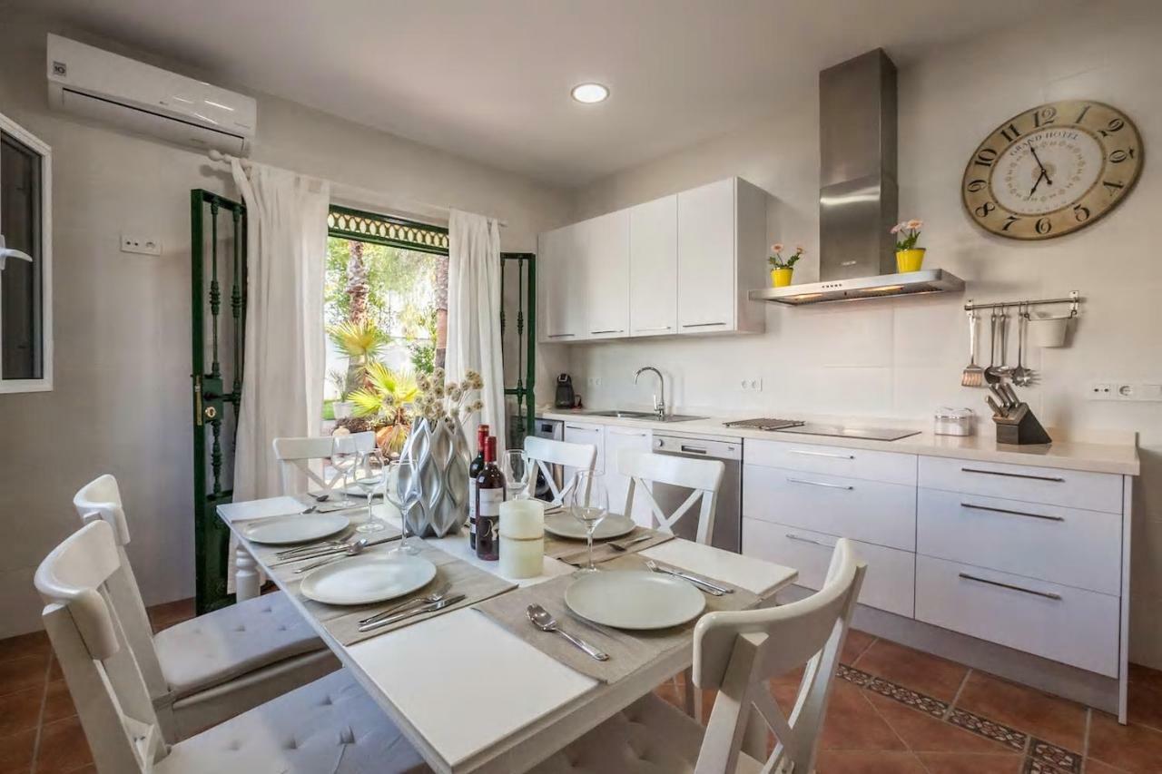 Villa Del Manzano Villanueva del Ariscal Ngoại thất bức ảnh