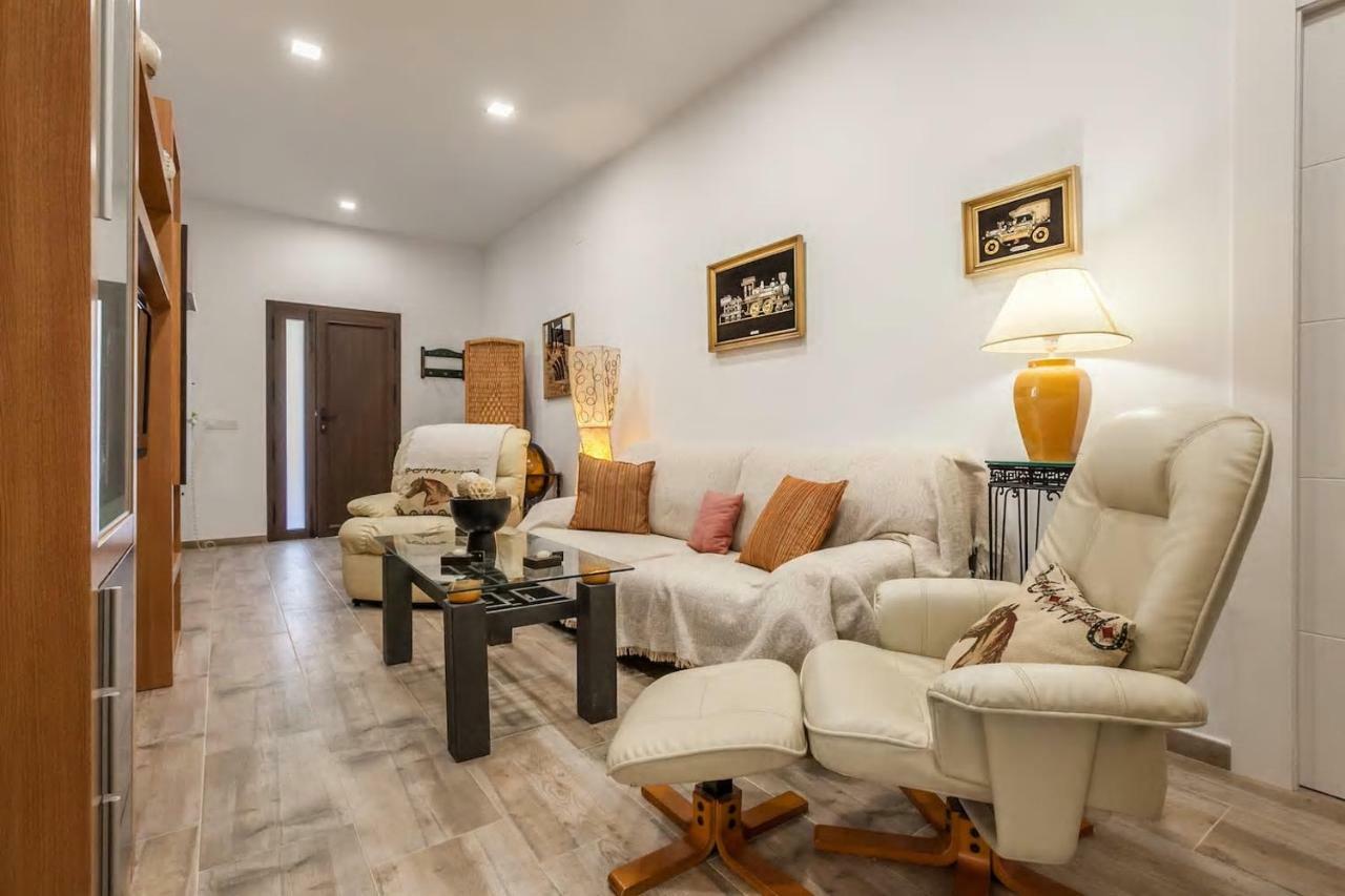 Villa Del Manzano Villanueva del Ariscal Ngoại thất bức ảnh